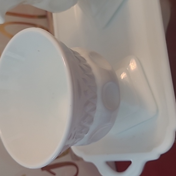 Milkglass cream and sugar - Picture 2 of 4